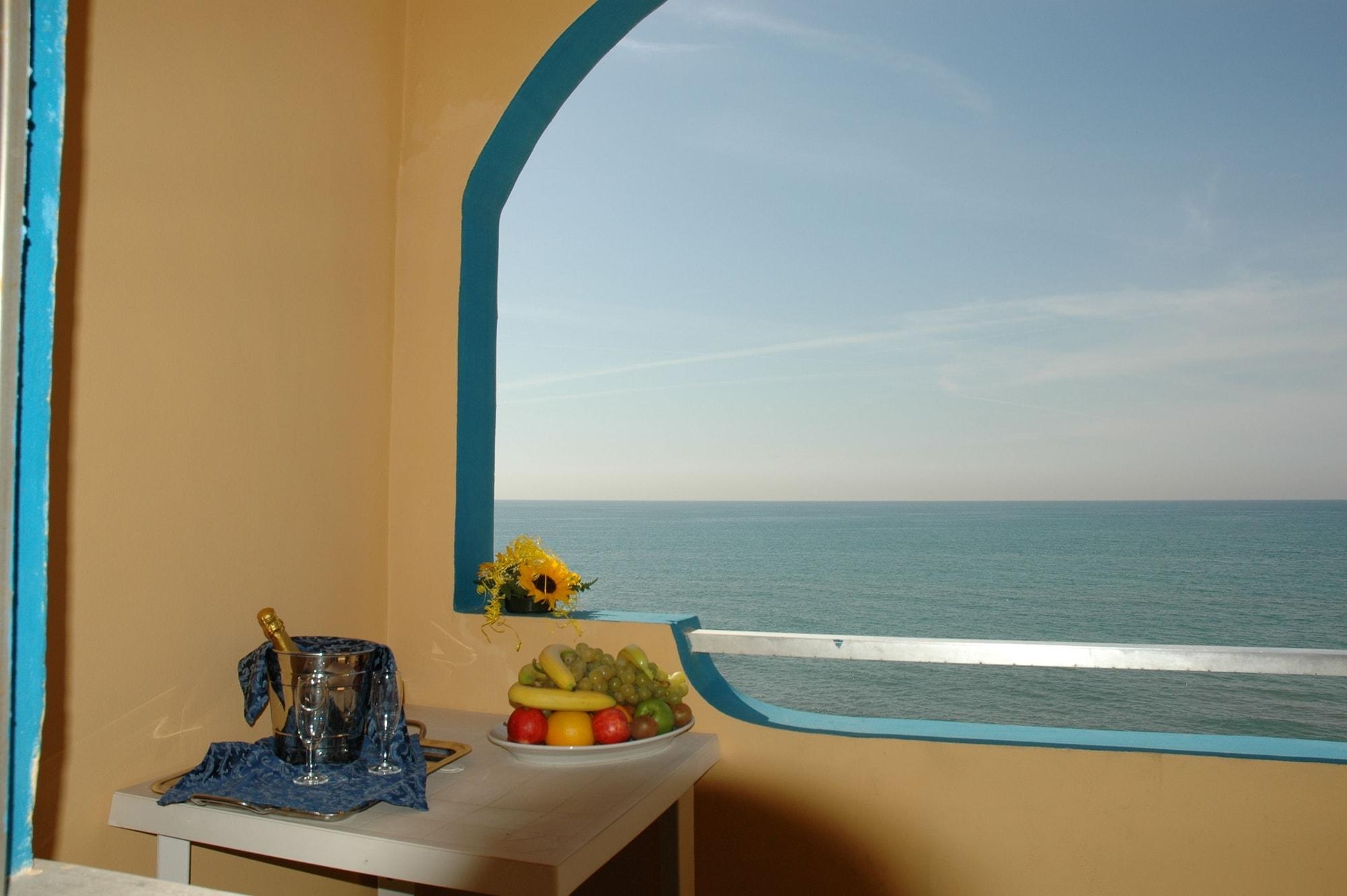 Grand Hotel Dei Cesari Dependance Anzio Ngoại thất bức ảnh