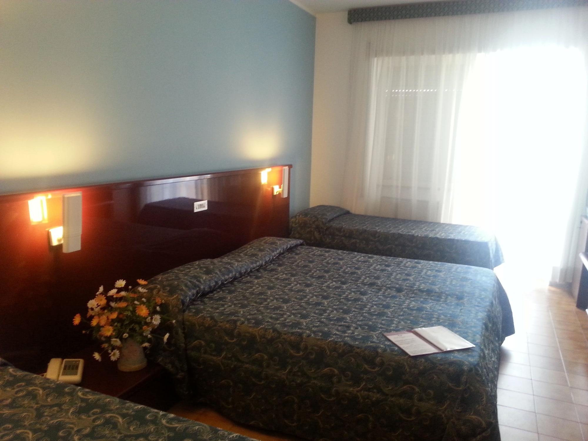 Grand Hotel Dei Cesari Dependance Anzio Ngoại thất bức ảnh
