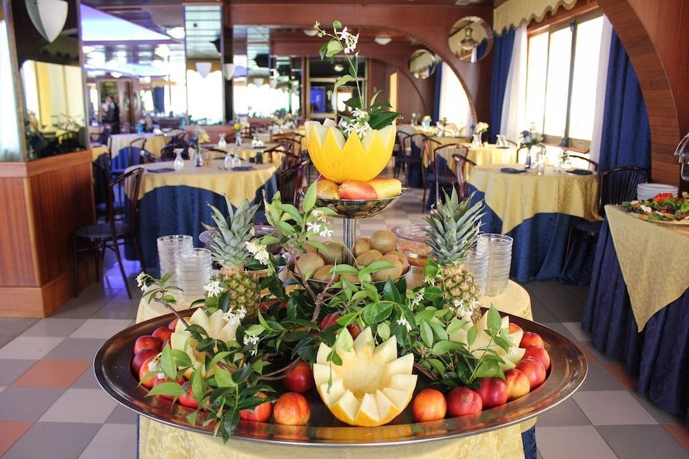 Grand Hotel Dei Cesari Dependance Anzio Ngoại thất bức ảnh
