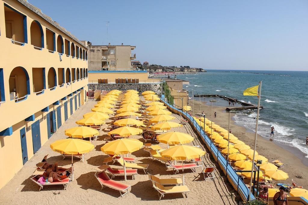 Grand Hotel Dei Cesari Dependance Anzio Ngoại thất bức ảnh