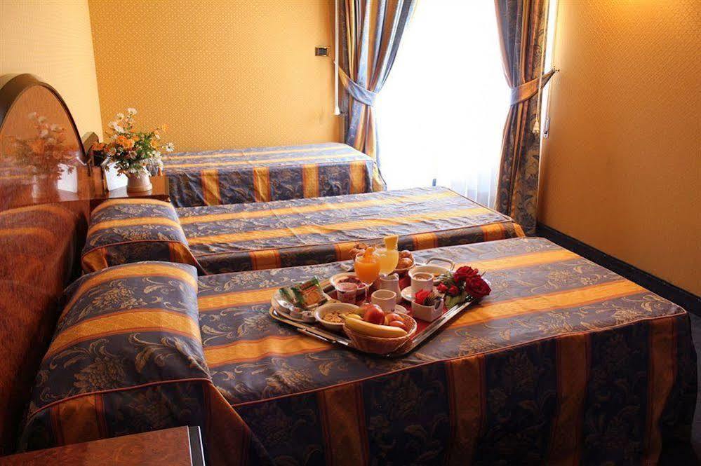 Grand Hotel Dei Cesari Dependance Anzio Ngoại thất bức ảnh